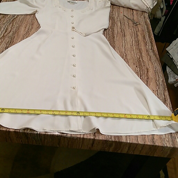 Elizabeth Nicole ladies white dress - Picture 7 of 7